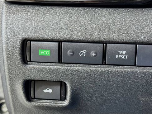 Used 2021 Nissan Sentra SV FWD image 13