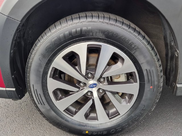 Used 2025 Subaru Outback Premium AWD/4WD image 9