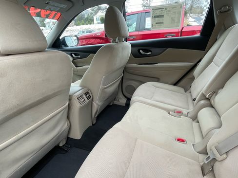 Used 2016 Nissan Rogue S image 22