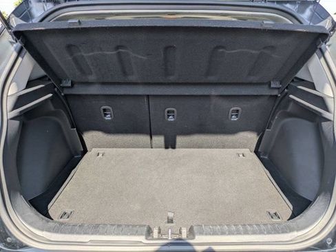 Used 2025 Hyundai Venue SEL FWD image 28