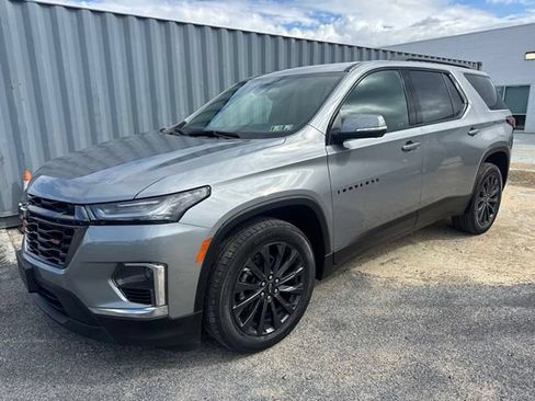 Used 2023 Chevrolet Traverse RS w/ LPO, Cargo Package AWD/4WD image 1