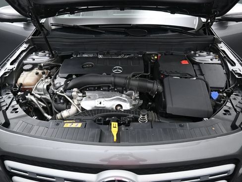 Used 2022 Mercedes-Benz GLB 250 4MATIC image 39
