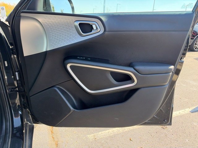 Certified 2025 Kia Soul LX w/ LX Technology Package FWD image 26