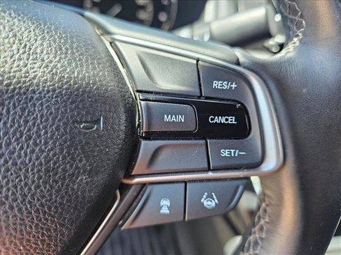 Used 2018 Honda Accord Sport image 23