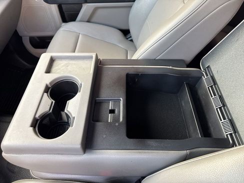 Used 2022 Ford F250 XL w/ Power Equipment Group image 43