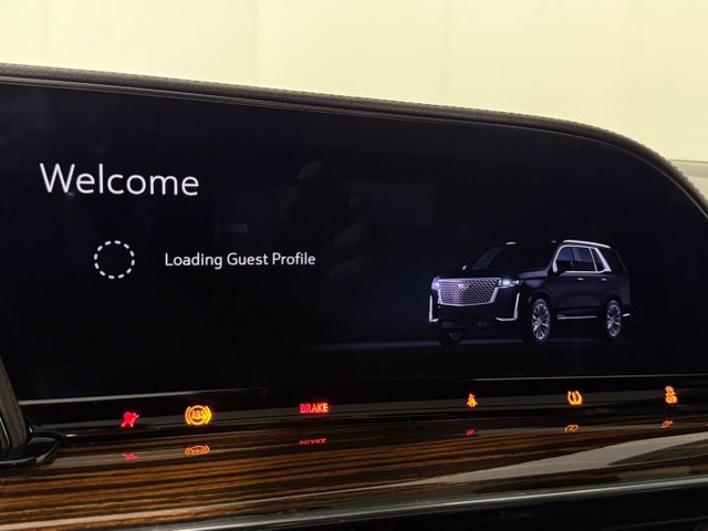 Used 2022 Cadillac Escalade Premium Luxury AWD/4WD image 18