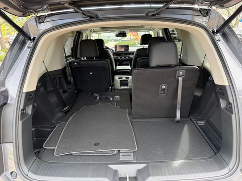 New 2026 Honda Pilot Touring image 17