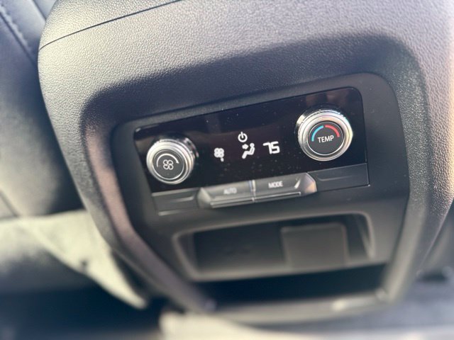 Used 2025 GMC Acadia Elevation FWD image 22