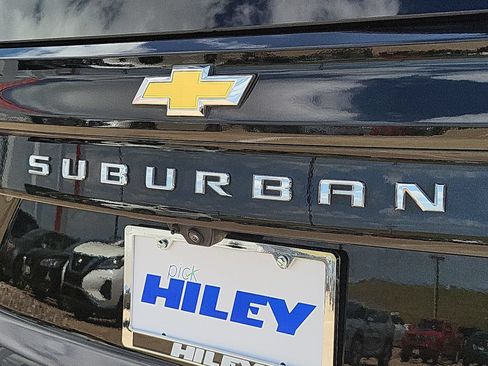 Certified 2025 Chevrolet Suburban Premier AWD/4WD image 30