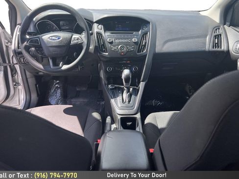 Used 2016 Ford Focus SE FWD image 15