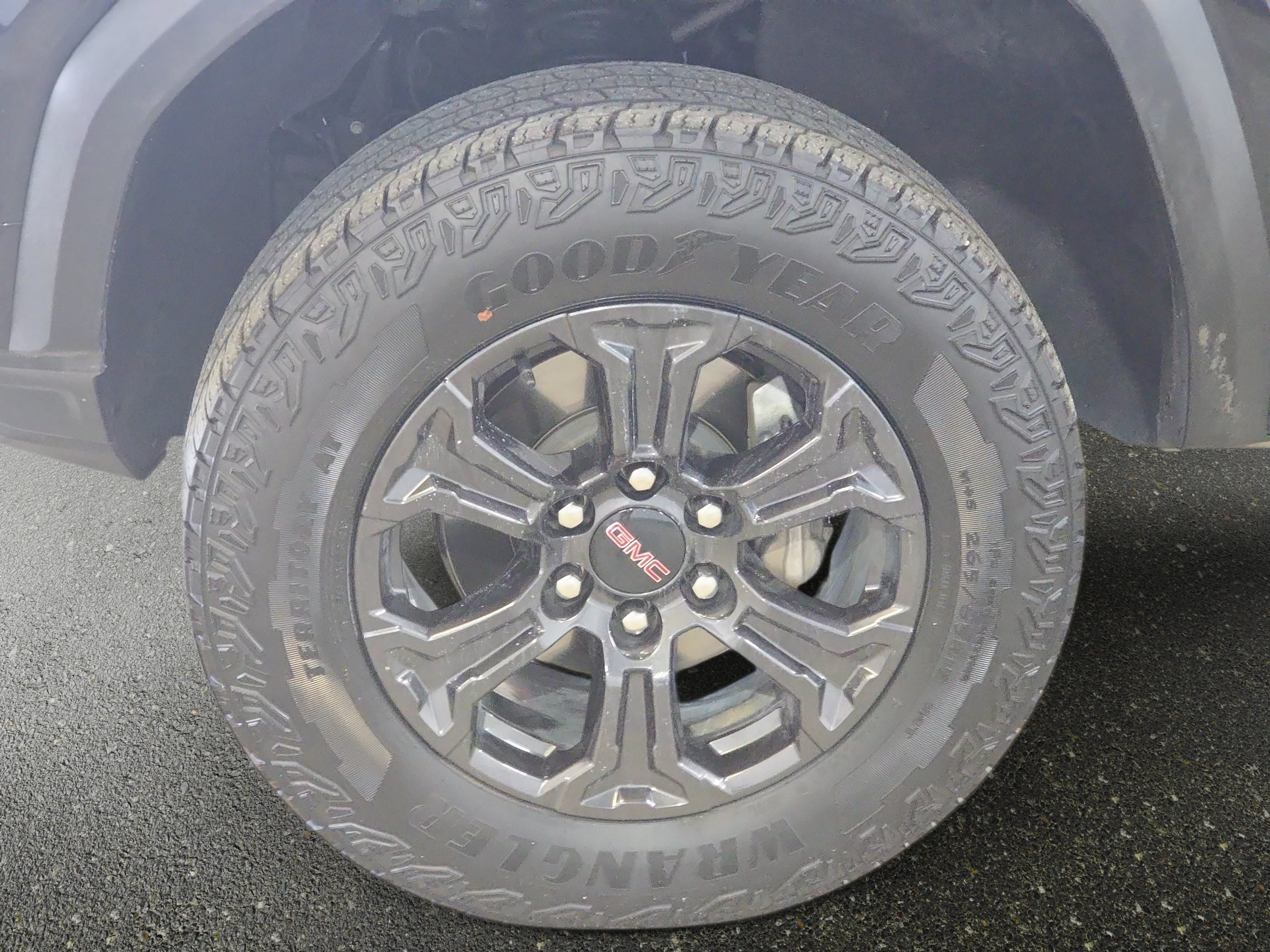 Used 2024 GMC Canyon Elevation w/ Convenience Package RWD image 30