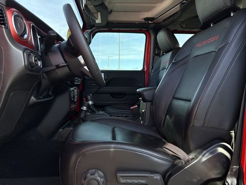 Used 2023 Jeep Gladiator Rubicon w/ LED Lighting Group image 17