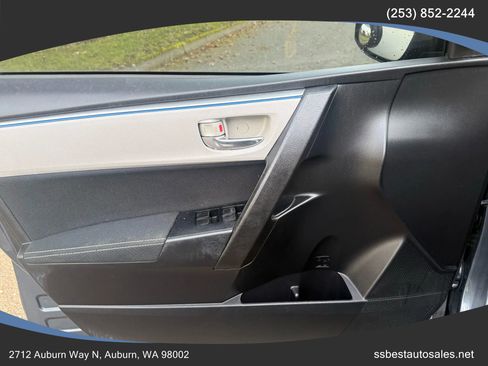 Used 2015 Toyota Corolla LE image 14