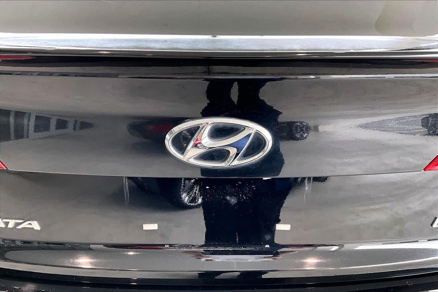 Used 2017 Hyundai Sonata Limited w/ Ultimate Package 04 FWD image 30