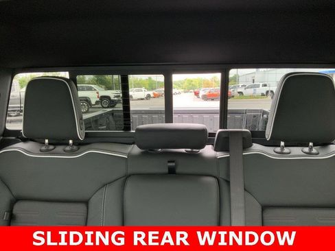New 2025 GMC Sierra 1500 AT4X image 10
