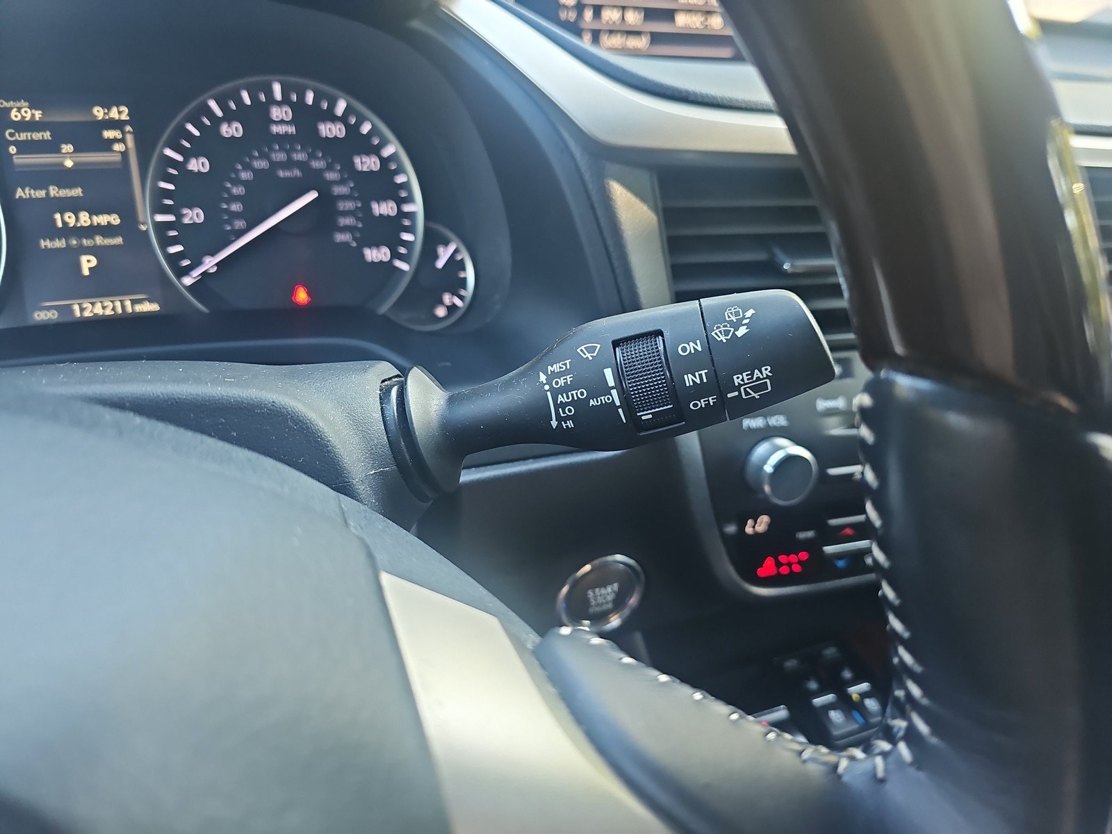 Used 2018 Lexus RX 350L FWD image 20
