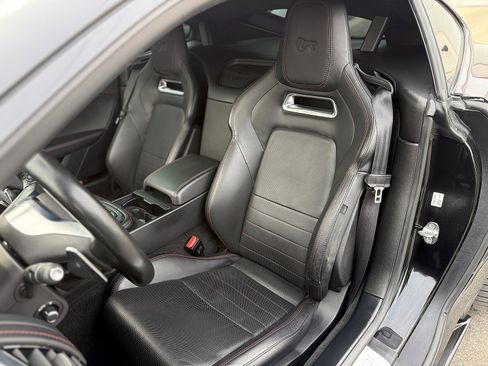 Used 2018 Jaguar F-TYPE R image 21