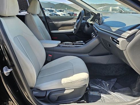 Used 2012 MAZDA MAZDA3 i Touring FWD image 15