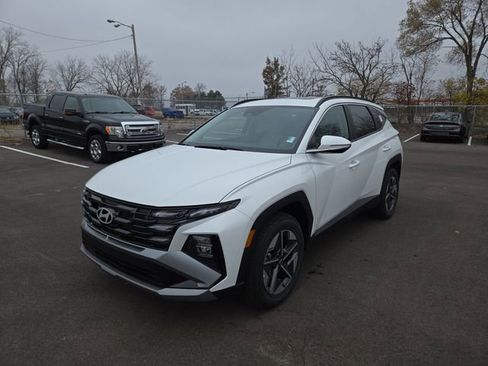 New 2026 Hyundai Tucson SEL image 2