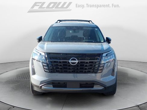 New 2026 Nissan Pathfinder Platinum w/ Accent Package image 2