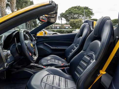 Used 2017 Ferrari 488 Spider image 16