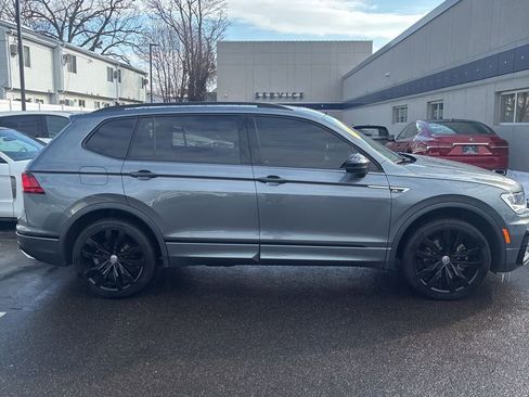 Used 2021 Volkswagen Tiguan SE R-Line image 3