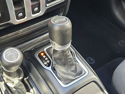 Used 2023 Jeep Wrangler Sport AWD/4WD image 20