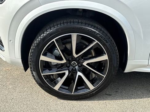 Certified 2024 Volvo XC90 B6 Plus w/ Protection Package image 10