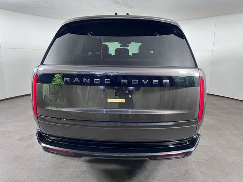 Used 2024 Land Rover Range Rover SE AWD/4WD image 7