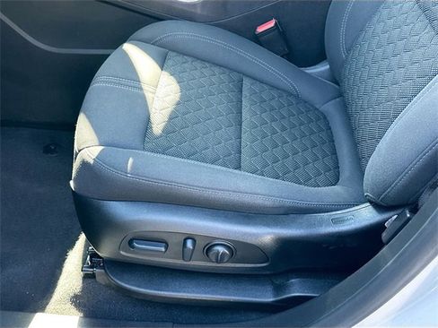 Used 2022 Chevrolet Blazer LT image 18