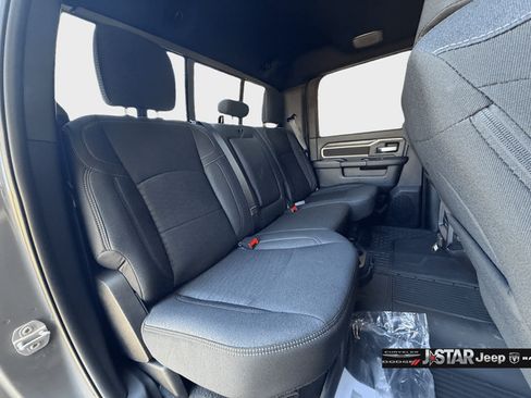 New 2026 RAM 2500 Big Horn AWD/4WD image 29