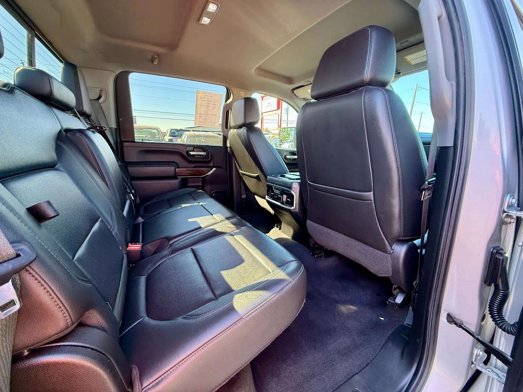 Used 2020 GMC Sierra 3500 SLT w/ Technology Package AWD/4WD image 16