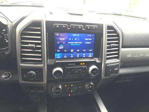 Used 2020 Ford F250 Platinum w/ FX4 Off-Road Package image 14