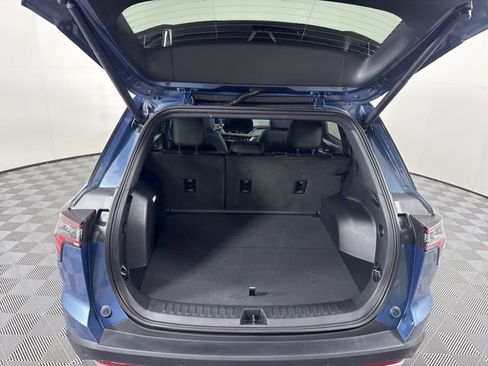 New 2026 Chevrolet Equinox LT w/ Convenience Package II FWD image 14