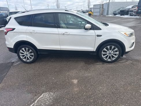 Used 2018 Ford Escape Titanium w/ Ford Safe & Smart Package image 9