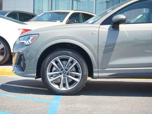 New 2025 Audi Q3 2.0T Premium image 2