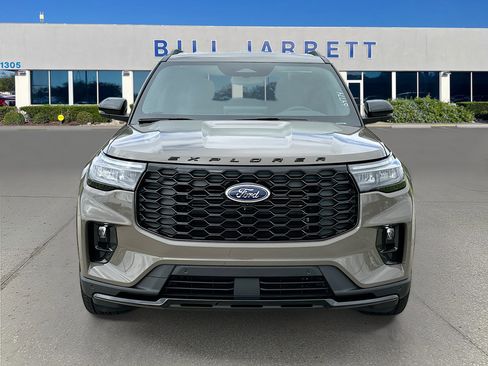 New 2026 Ford Explorer ST-Line w/ ST-Line Street Pack image 2