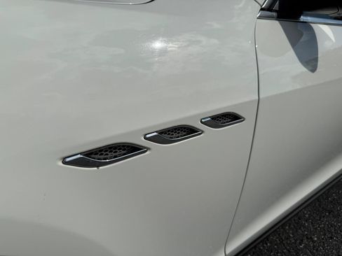 Used 2017 Maserati Ghibli RWD image 10