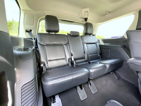 Used 2025 Ford Expedition Platinum AWD/4WD image 20