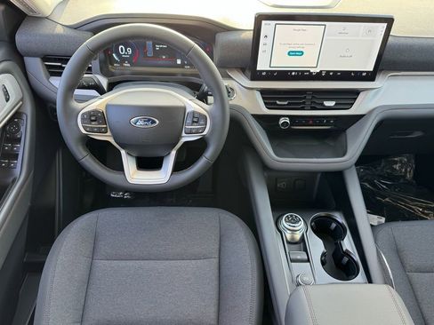 New 2026 Ford Explorer Active image 13