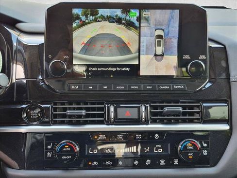 Certified 2025 Nissan Pathfinder Platinum FWD image 14