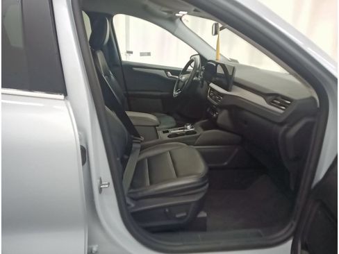 Used 2025 Ford Escape Platinum AWD/4WD image 8