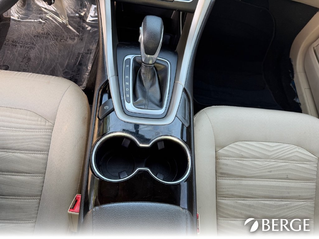 Used 2016 Ford Fusion SE FWD image 32