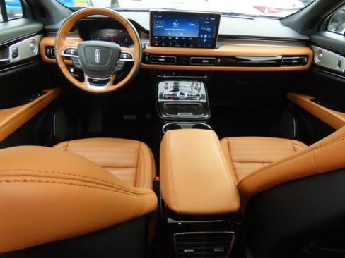 Certified 2022 Lincoln Nautilus Black Label w/ Class II Trailer Tow Package AWD/4WD image 22