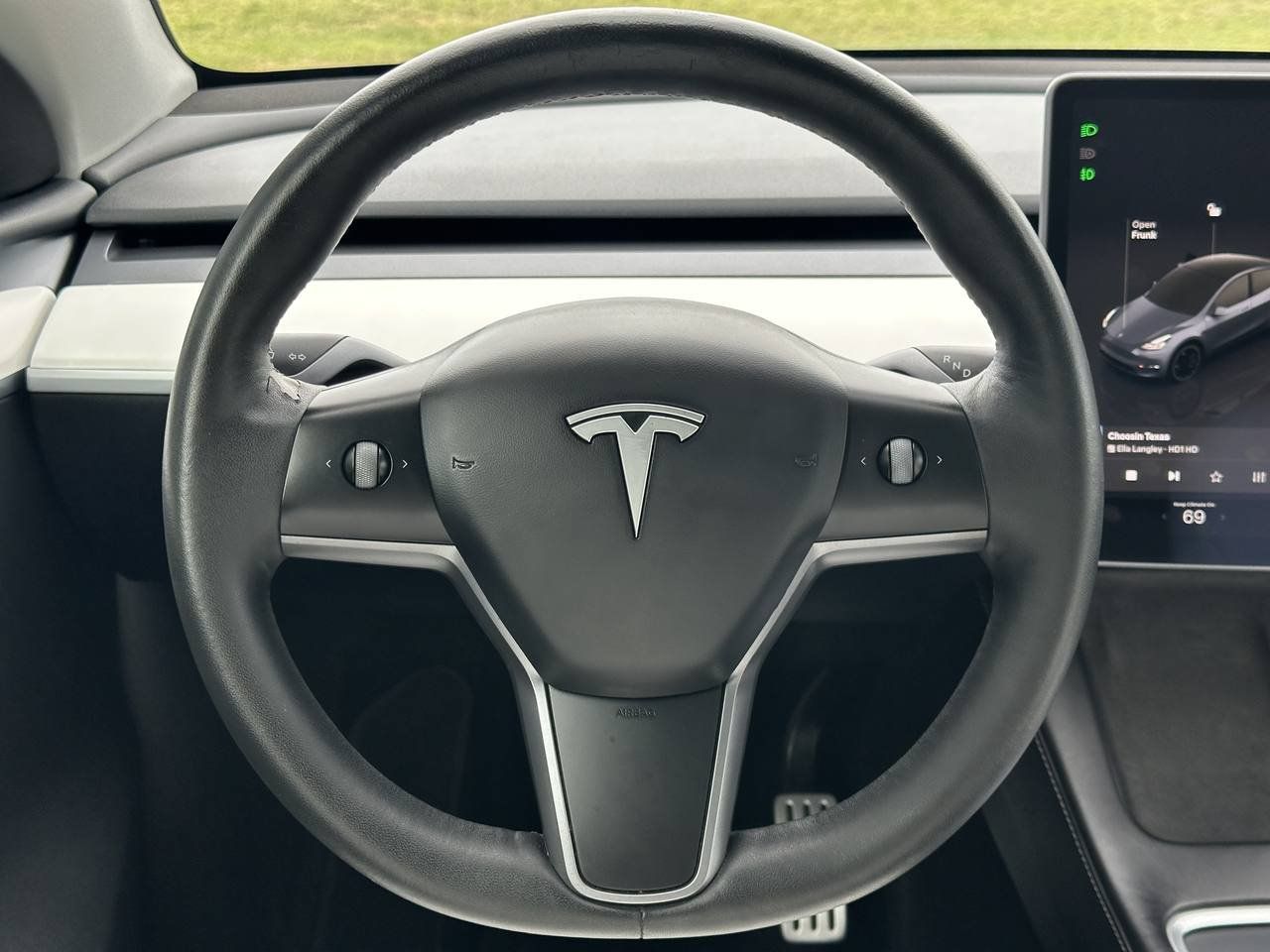 Used 2025 Tesla Model Y Performance AWD/4WD image 41