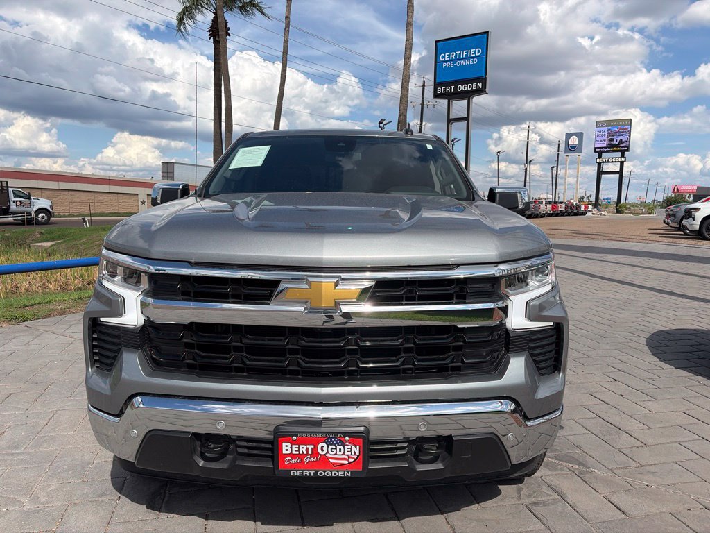 Used 2025 Chevrolet Silverado 1500 LT AWD/4WD image 2