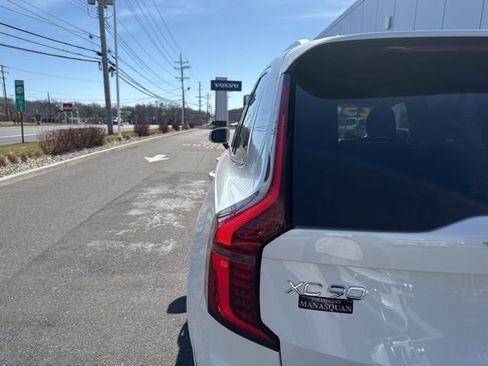 Certified 2025 Volvo XC90 B5 Plus image 10