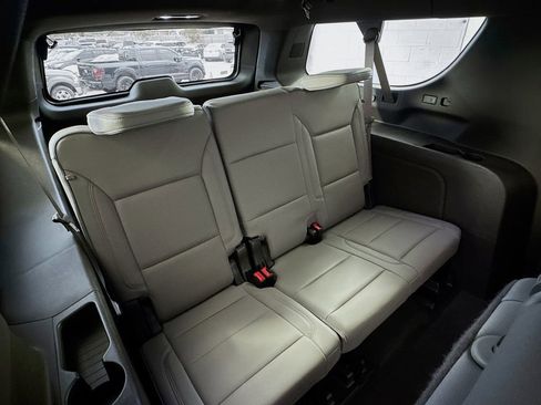 Used 2022 GMC Yukon XL SLT w/ SLT Luxury Package image 29