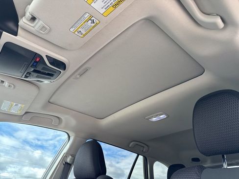 Used 2023 Subaru Outback Premium AWD/4WD image 8