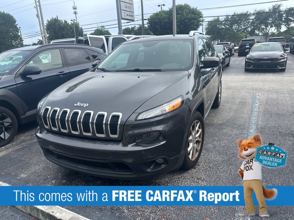 Used 2016 Jeep Cherokee Latitude FWD image 3